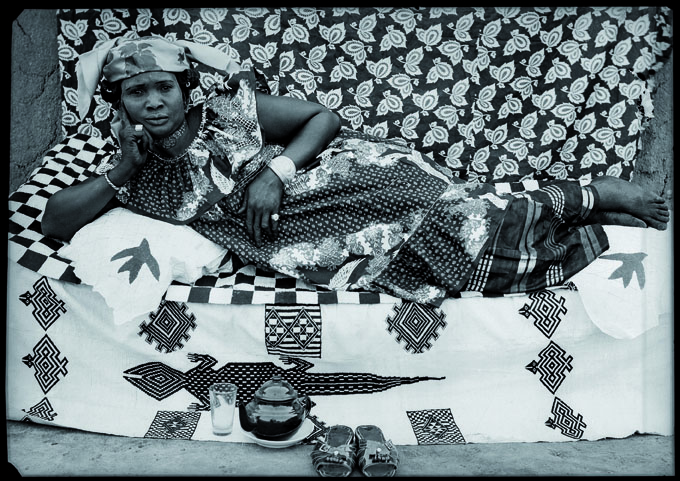 Sans titre, 1958. Genève, Contemporary African Art Collection. © Seydou Keïta SKPEAC / photo courtesy CAAC – The Pigozzi Collection, Genève.