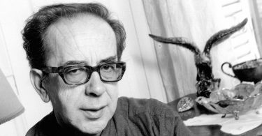 Ismaël Kadaré, Matinées au café Rostand, Fayard