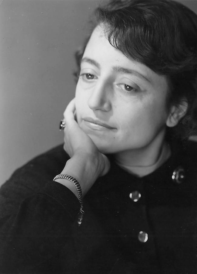 Nora Mitrani, Chronique d’un échouage