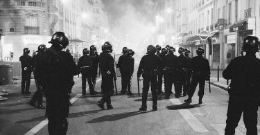 Paul Rocher, Gazer, mutiler, soumettre. Politique de l’arme non létale