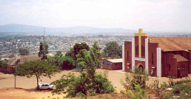 Hélène Dumas, Sans ciel ni terre. Paroles orphelines du génocide des Tutsi (1994-2006)