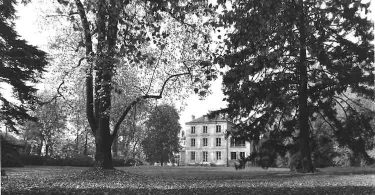 Les Murs Blancs, de Léa et Hugo Domenach : la communauté oubliée