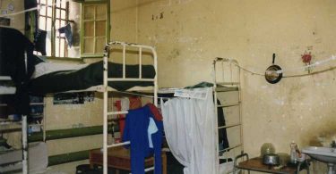 Une institution dégradante, la prison, de Corinne Rostaing