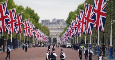 Elizabeth II : la reine et ses poètes