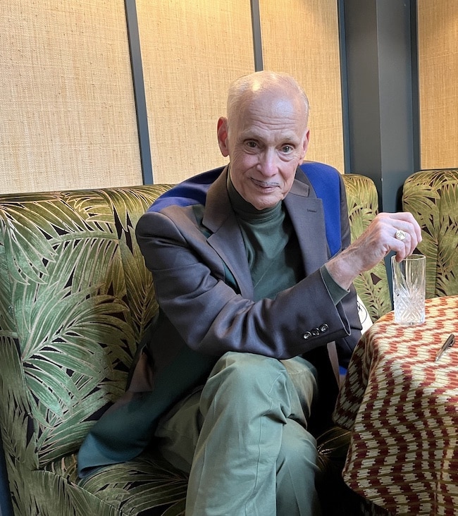 Sale menteuse : entretien avec John Waters