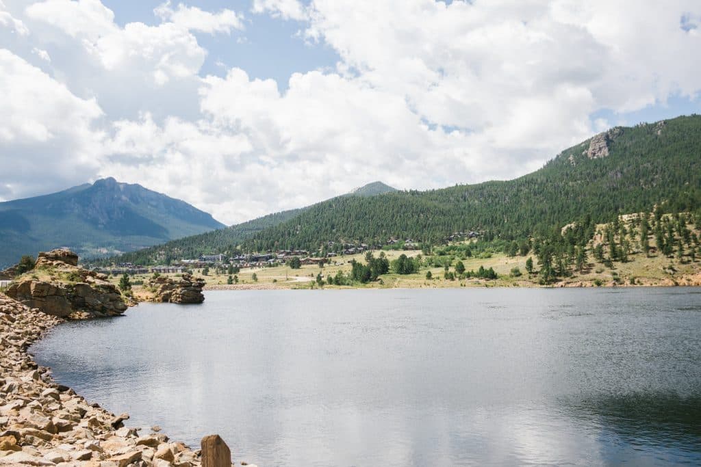 Photo d'une rivière au Colorado