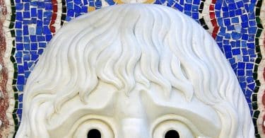 masque grec/ statue pour "Le Phénix", par Christos A. Chomenidis