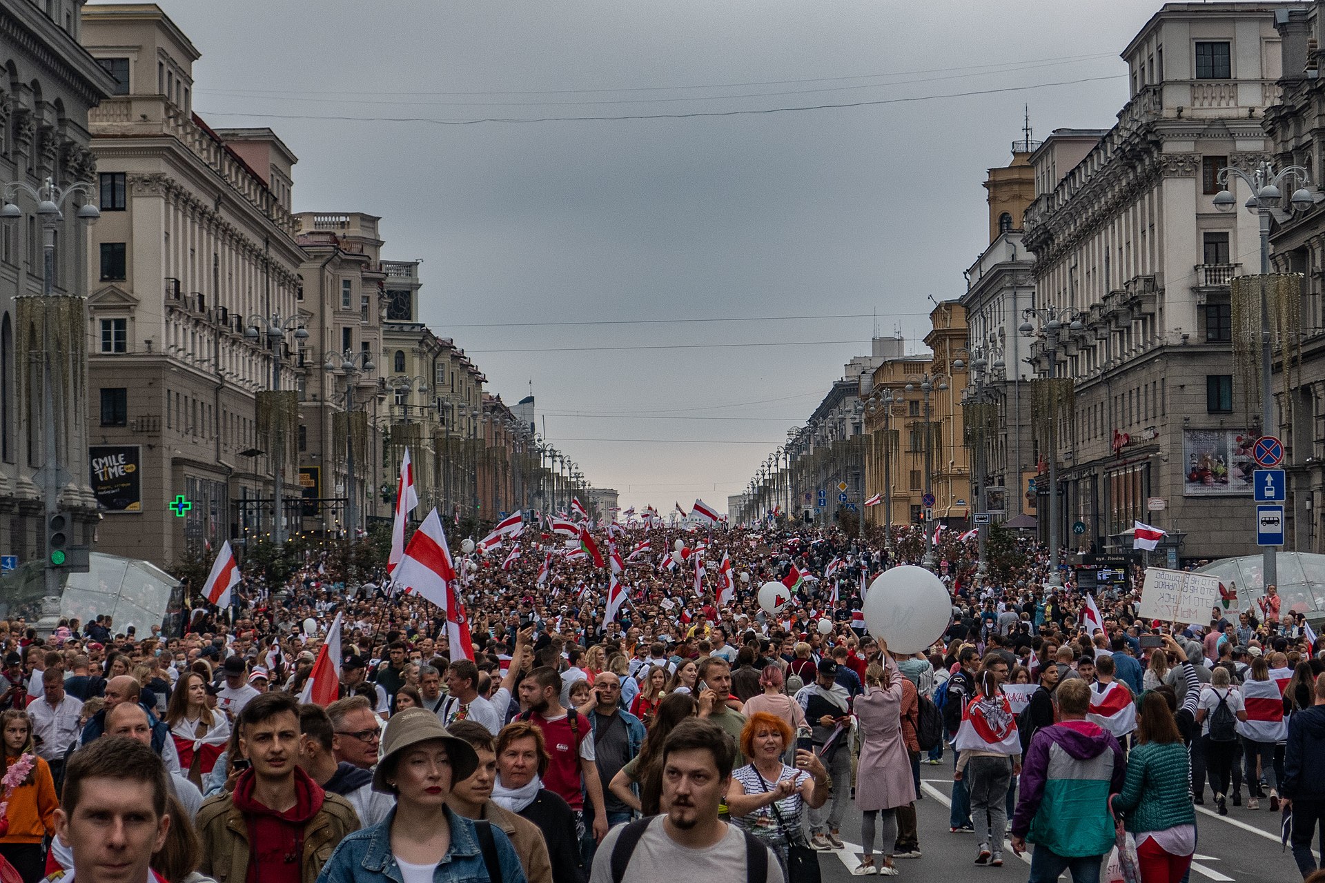 Protestation 2020 Biélorussie pour Ronan Hervouet | La révolution suspendue. Les Bélarusses contre l’État autoritaire