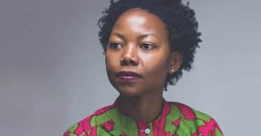 Portrait de NoViolet Bulawayo pour Glory