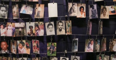 Beata Umubyeyi Mairesse  | Le convoi.