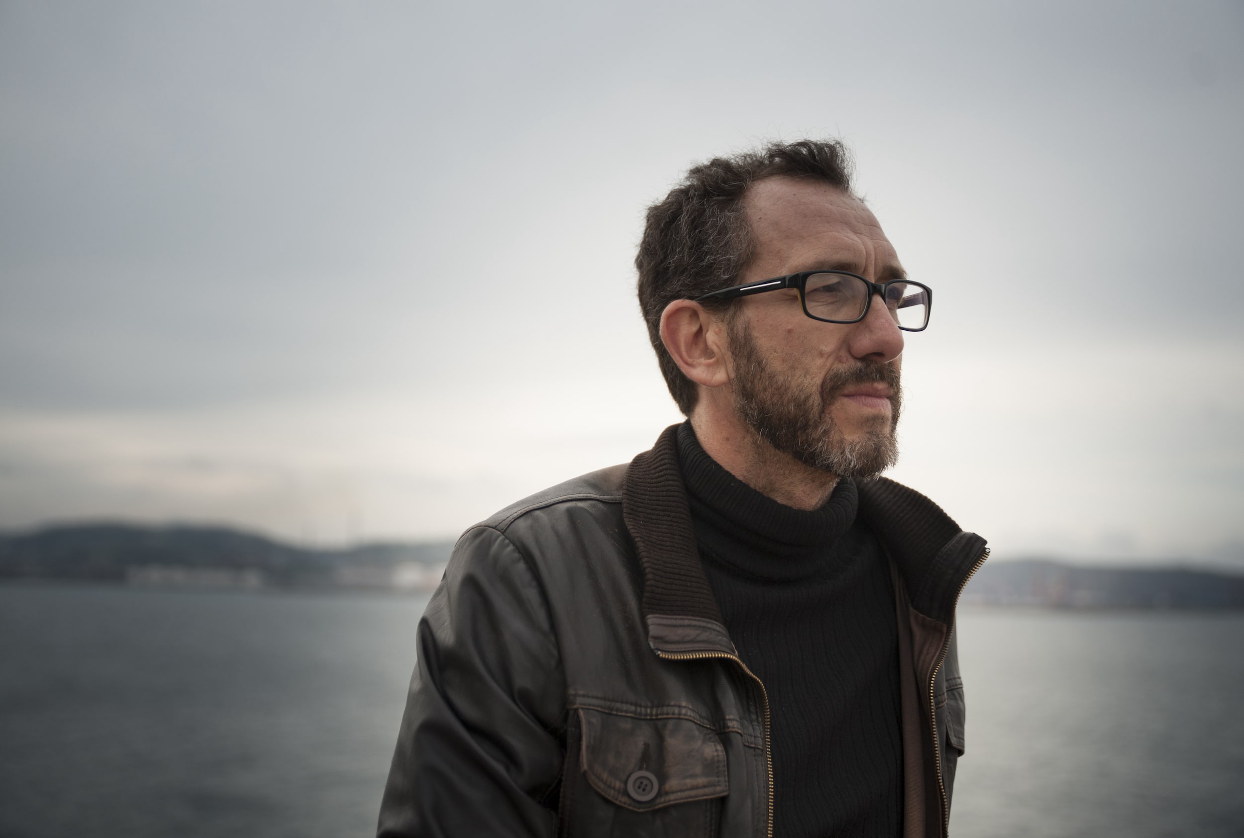 Ricardo Menéndez Salmón, N’entre pas docilement dans cette nuit paisible