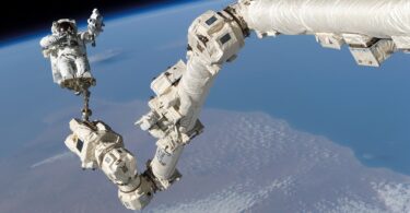 Samantha Harvey Orbital : Une journée, seize aurores