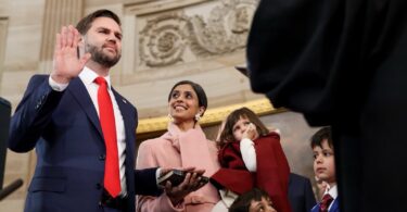 J. D. Vance, Une famille américaine. De la grande pauvreté aux ors de la Maison Blanche