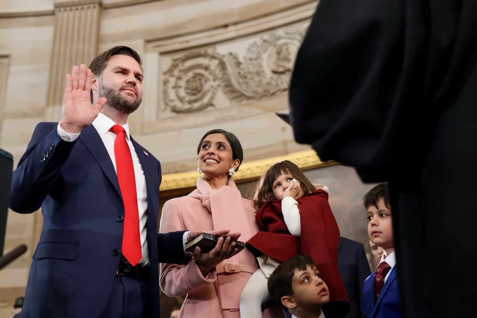 J. D. Vance, Une famille américaine. De la grande pauvreté aux ors de la Maison Blanche