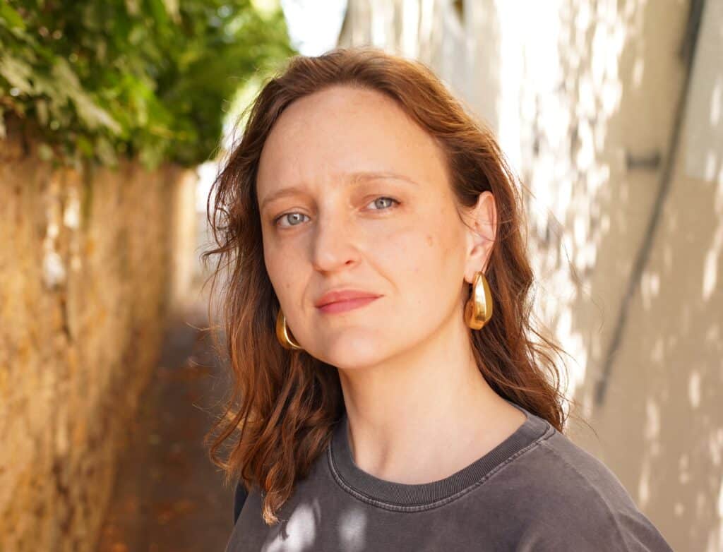 Hélène Laurain, Tambora