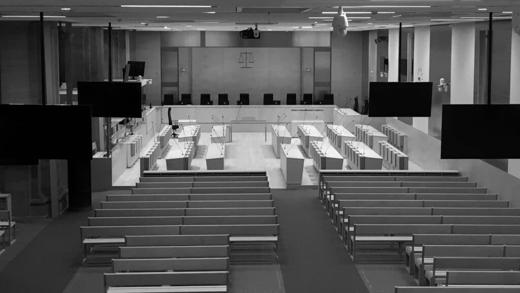 Pauline Jarroux, Sandrine Lefranc, Antoine Mégie et Anne Wyvekens | Un verdict sans appel. Enquête sur le procès des attentats de novembre 2015, Actes Sud, coll. « Questions de société », 316 p., 22,50 €

Sylvie Lindeperg | Archéologie d’un procès. Juger les attentats du 13 novembre 2015