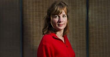 Marion Fayolle, Petit Fruit, Gallimard, 2026, 128 pages. & Les Aimants