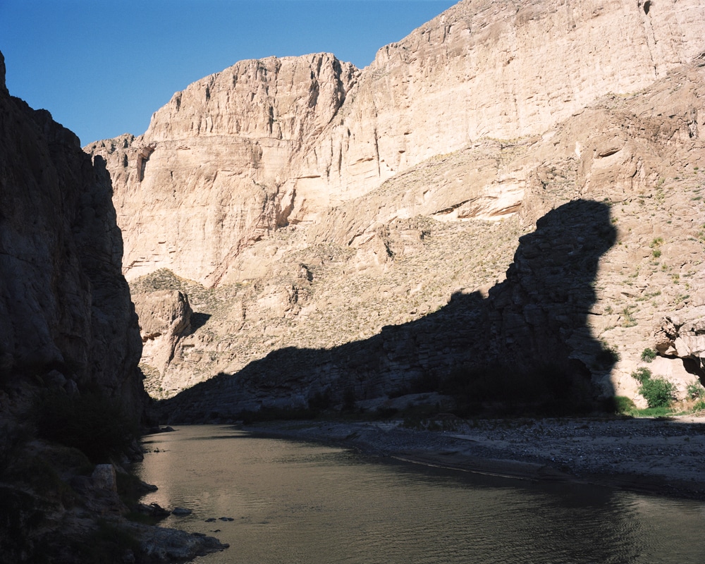 Charlène Descollonges, Eaux vives. Pour une hydrologie régénérative