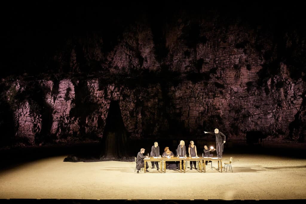 "Hécube, pas Hécube", Tiago Rodrigues (2024) © Christophe Raynaud de Lage / Festival d’Avignon
