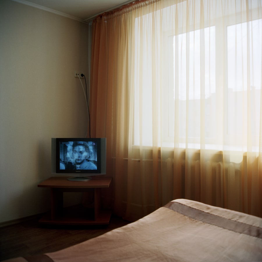 Mauro Carbone & Graziano Lingua, Pour une anthropologie des écrans. Montrer et cacher, exposer et protéger. Traduit de l'italien par Sabine Plaud. Les presses du réel, 254 p., 26 €