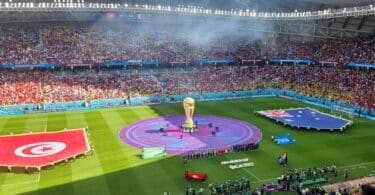 Mickaël Correia / Sébastien Thibault, Foot Manifesto. 15 propositions pour sauver le ballon rond,