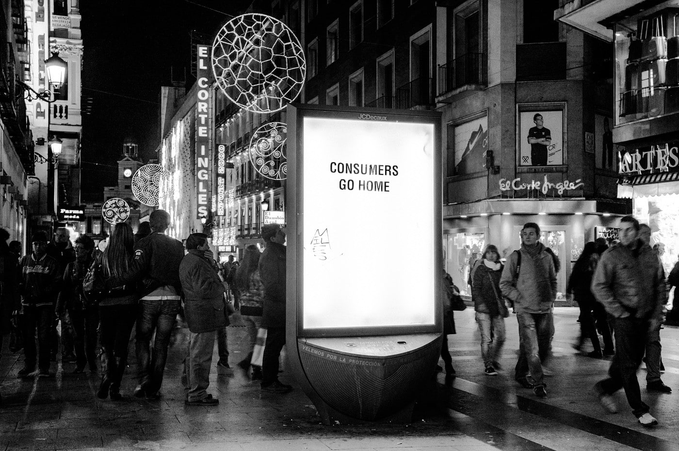 Romaric Godin, Le problème à trois corps du capitalisme, sur la gestion autoritaire du désastre (et les moyens de lui faire face)