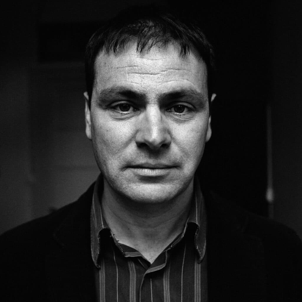 Eric Chevillard, jaune soleil
