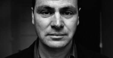 Eric Chevillard, jaune soleil