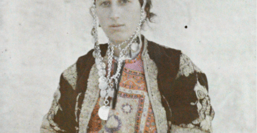 Ouvrage : Les Broderies en Méditerranée . Collections, circulations, créations. Sous la direction de Bernadette Saou-Dufrêne