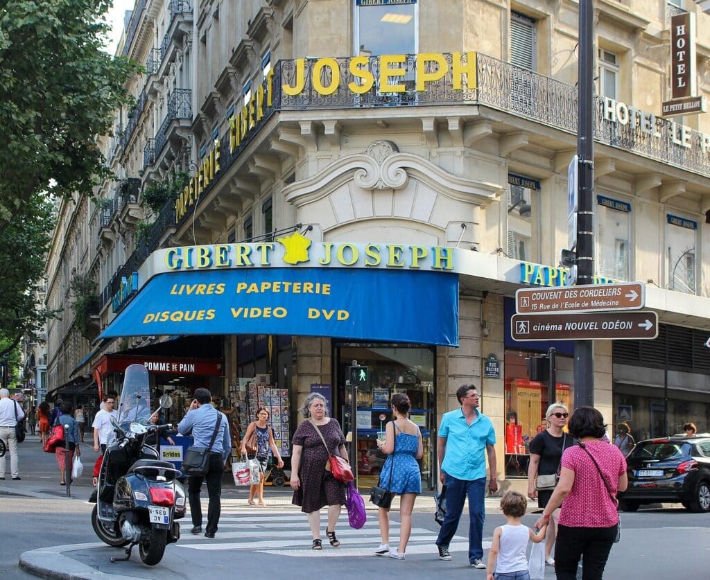 Gibert Joseph (Boulevard Saint-Michel, Paris, 2017)