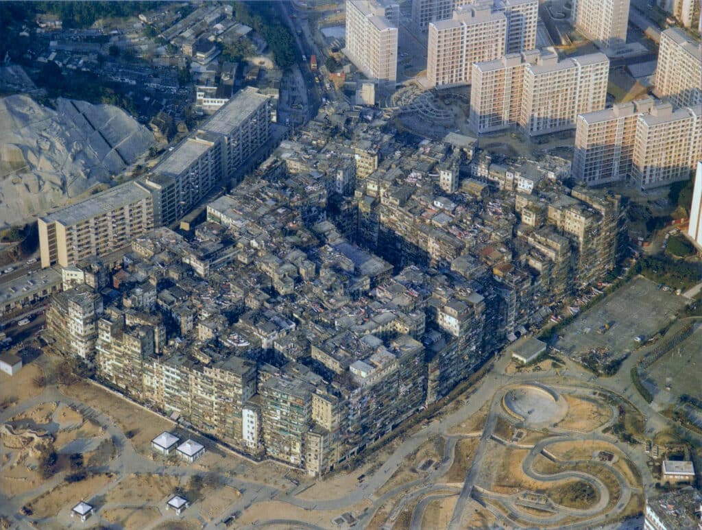 Kowloon Walled City-1989 Aerial © CC0/Ian Lambot/WikiCommons